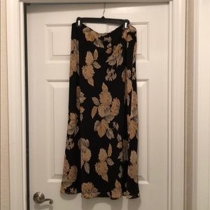 Dana Buchman 100% silk skirt